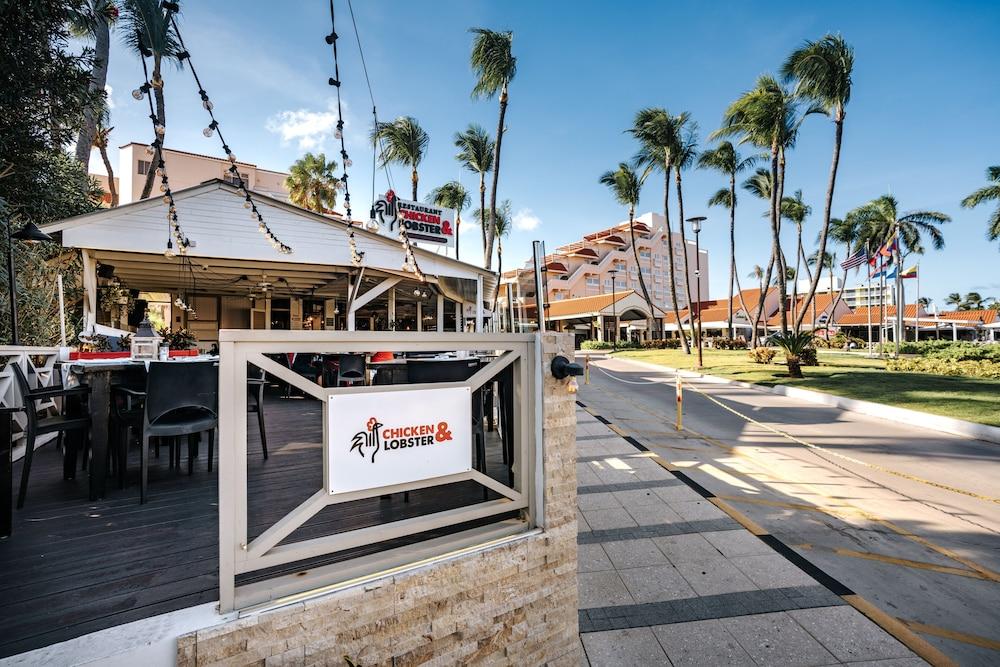 Playa Linda Beach Resort Palm Beach Exterior photo